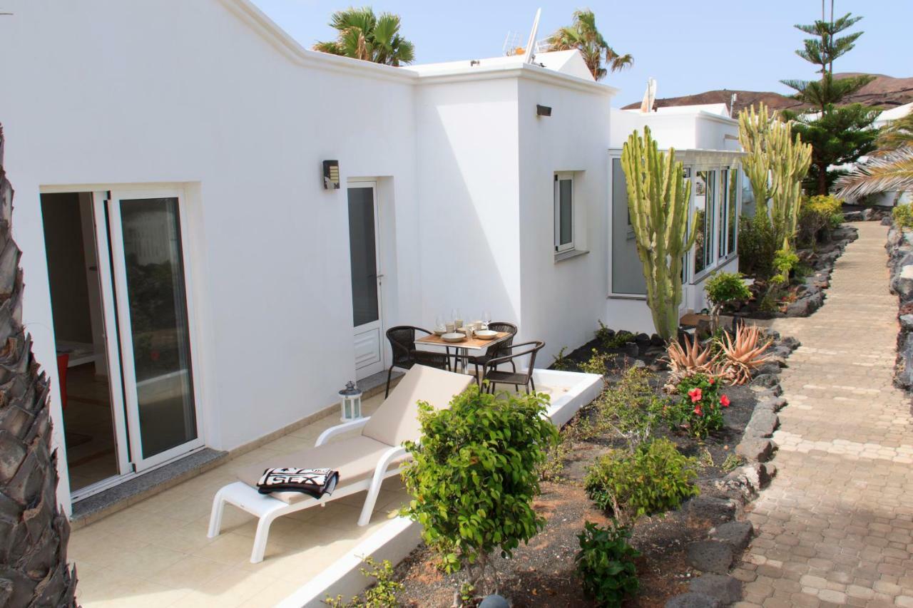 Charco Del Palo Bungalows Exterior photo