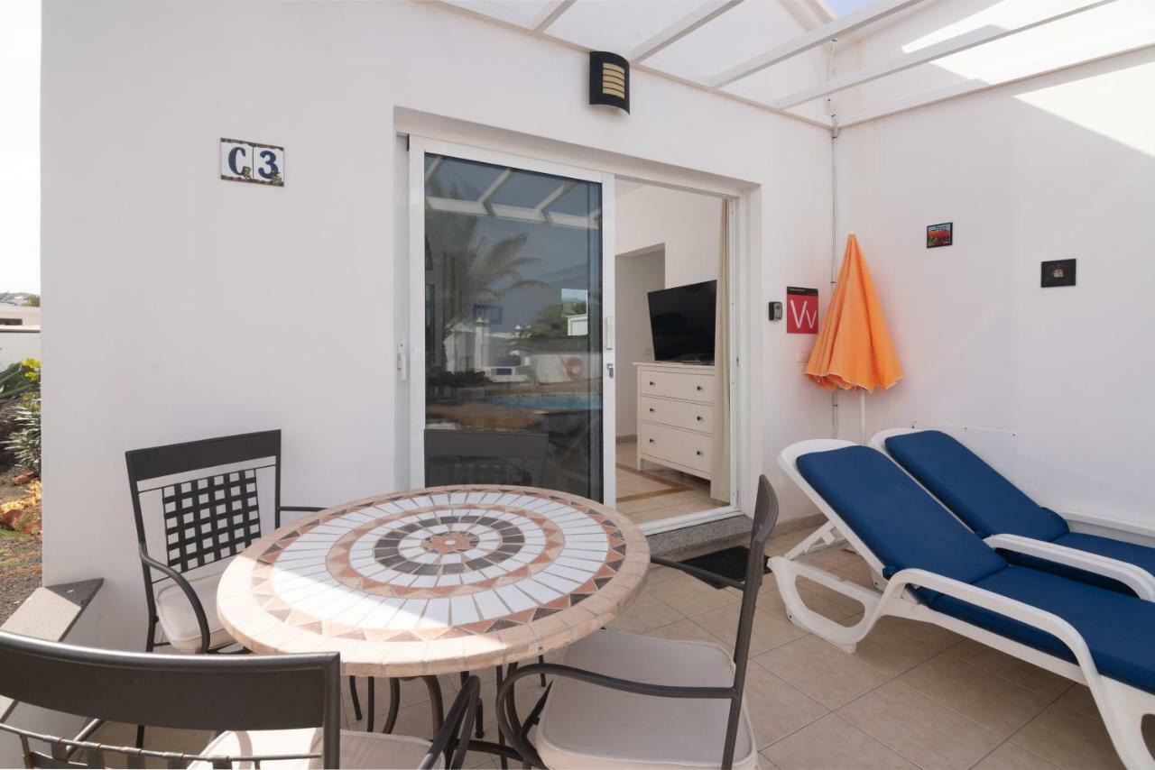 Charco Del Palo Bungalows Exterior photo